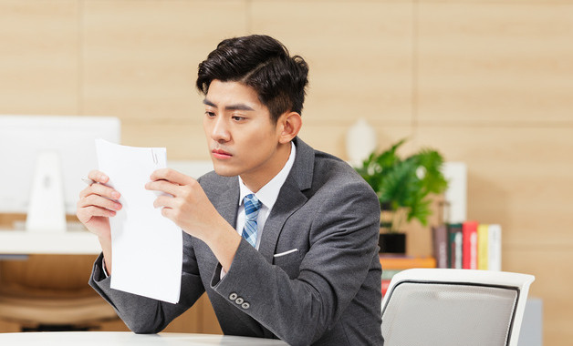 私立學(xué)校工作人員辭職報(bào)告