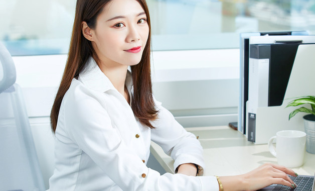 資深室內(nèi)設(shè)計師seniorinteriordesigner崗位職責(zé)（3篇范文）
